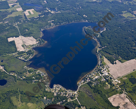 Aerial image of [5512] Chippewa Lake in Mecosta, MI with No frame