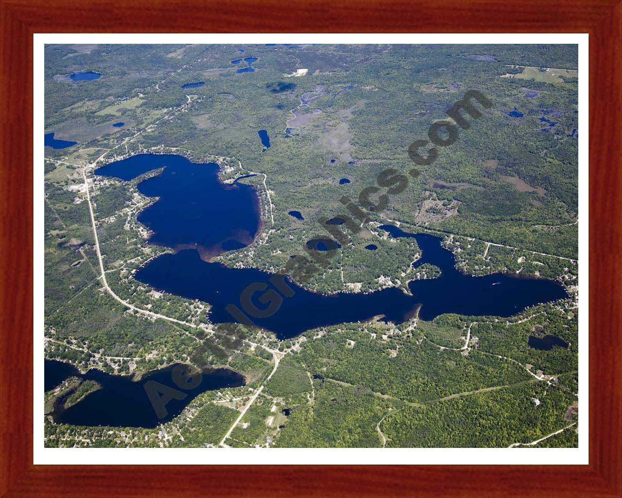 Aerial image of [553] Minnow Lake in Oakland, MI with Cherry Wood frame