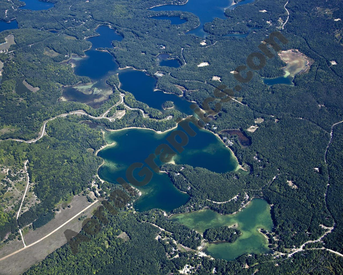 Aerial image of [5604] Arbutus Lake in Grand Traverse, MI with No frame