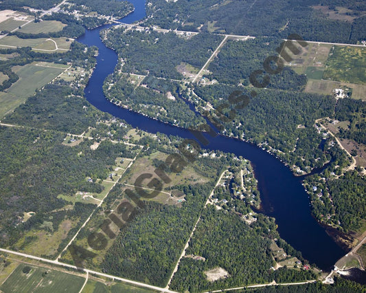 Aerial image of [5635] Smallwood Lake, South in Gladwin, MI with No frame