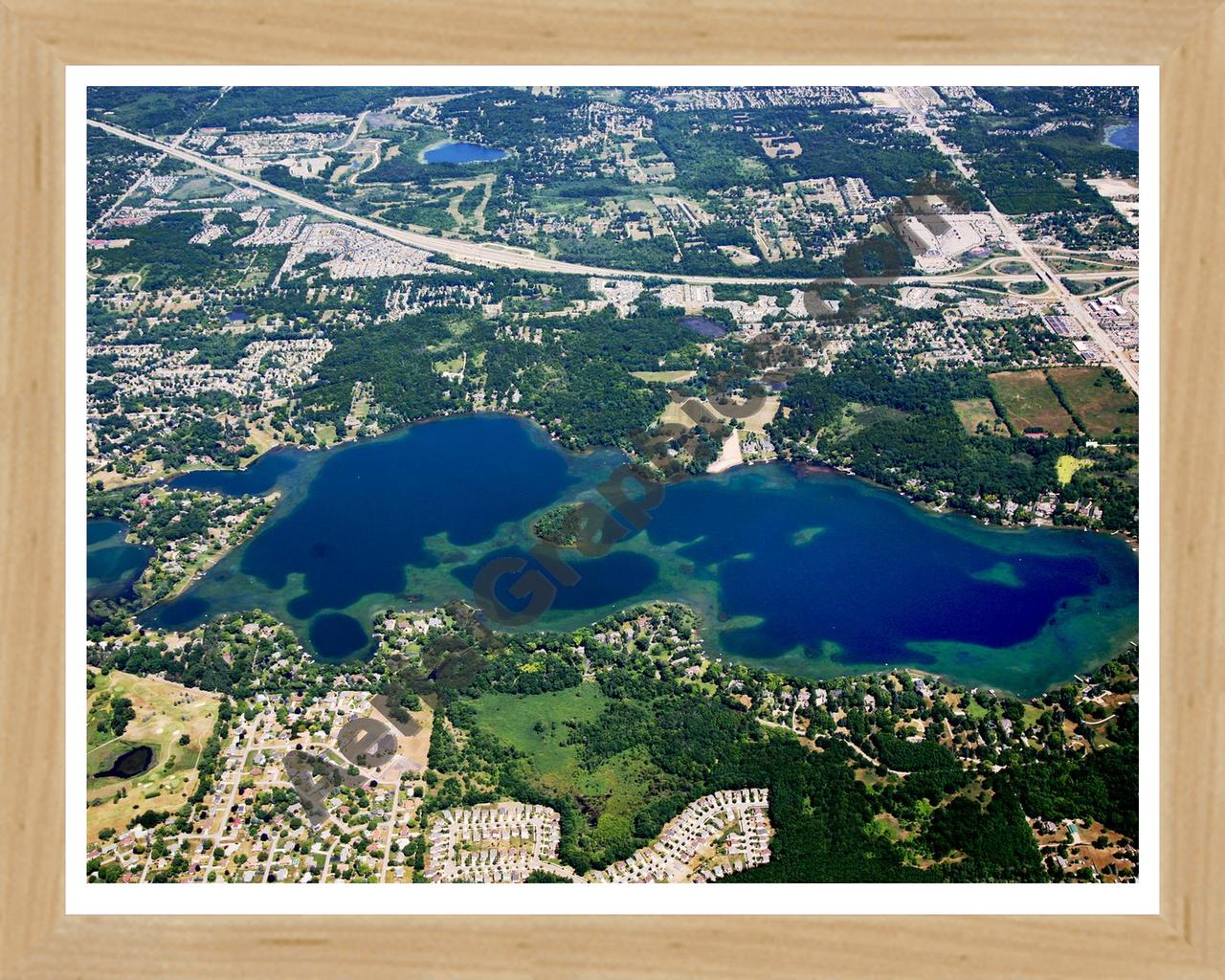 Aerial image of [5671] Lake Angelus in Oakland, MI with Natural Wood frame