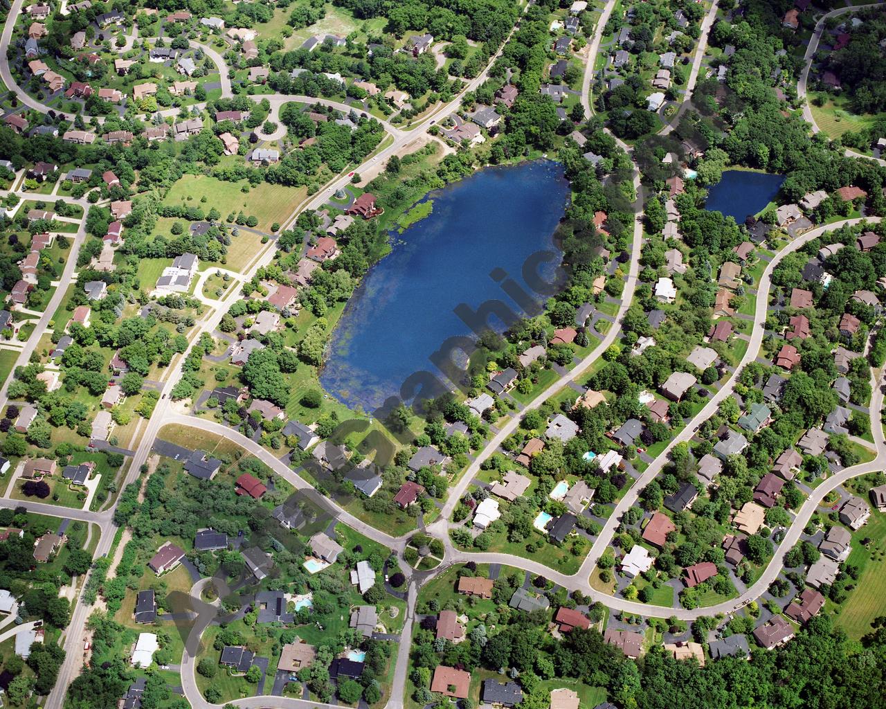 Aerial image of [5713] Bloomfield Lake in Oakland, MI with Canvas Wrap frame