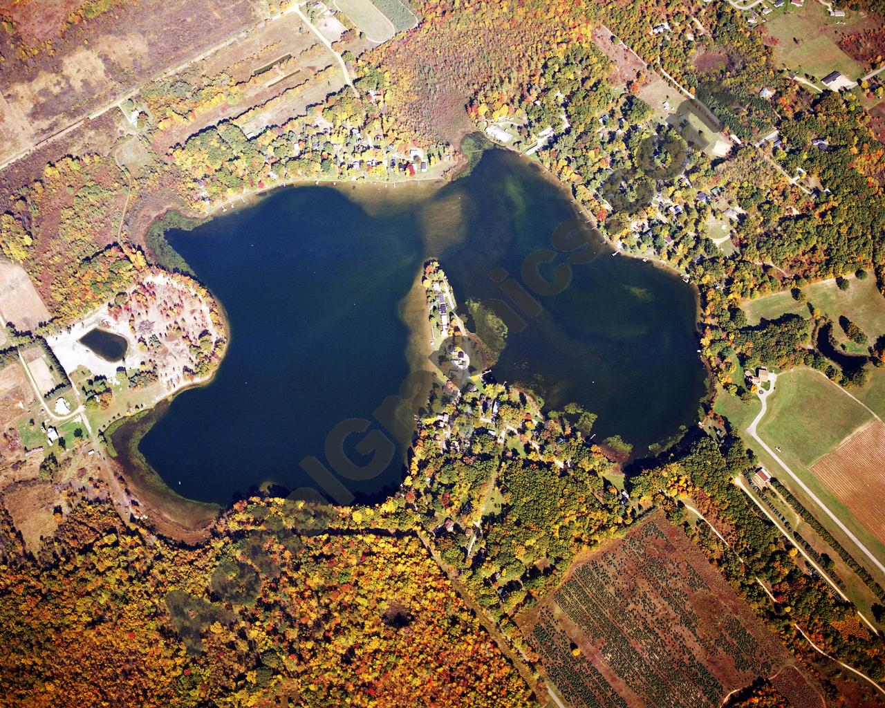 Aerial image of [5720] Brownwood Lake in Van Buren, MI with No frame