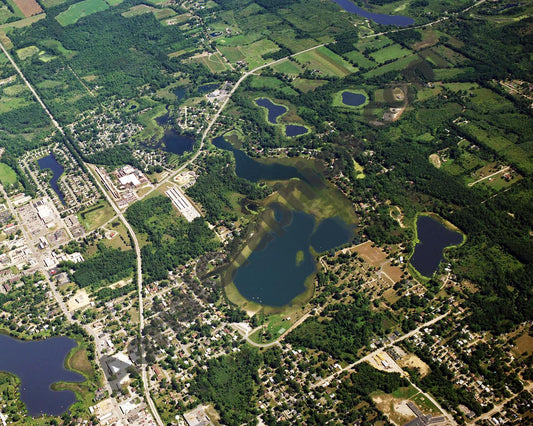 Aerial image of [5724] Bush Lake in Oakland, MI with No frame