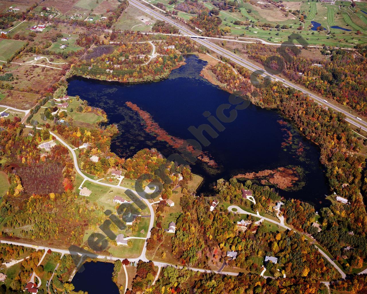 Aerial image of [5761] Eliza Lake in Oakland, MI with No frame