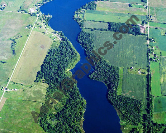 Aerial image of [5824] Narrow Lake in Eaton County, MI with No frame