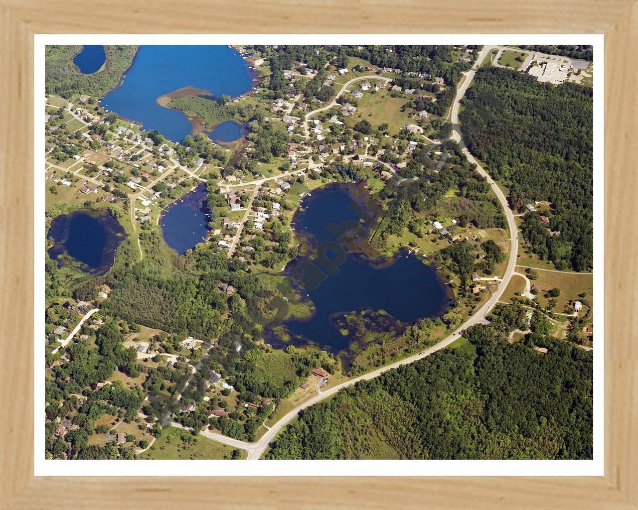 Aerial image of [5832] Leonard Lake in Oakland, MI with Natural Wood frame