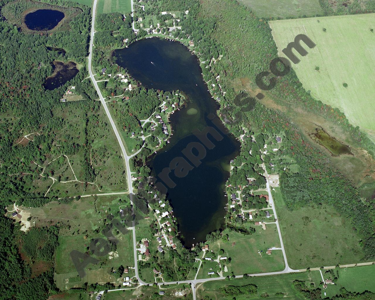 Aerial image of [586] North Lake in Tuscola/Lapeer, MI with No frame