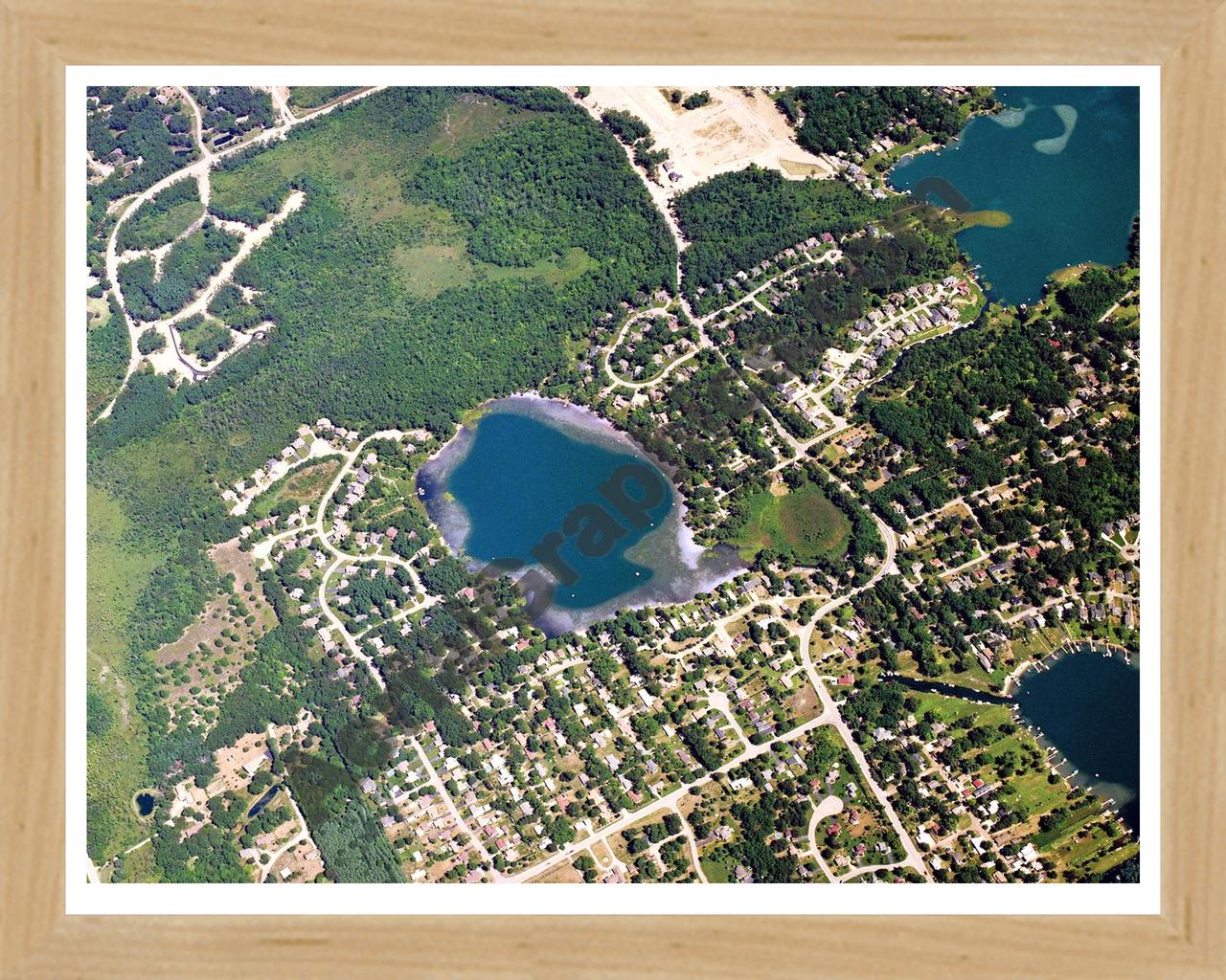 Aerial image of [5873] Bass Lake in Oakland, MI with Natural Wood frame