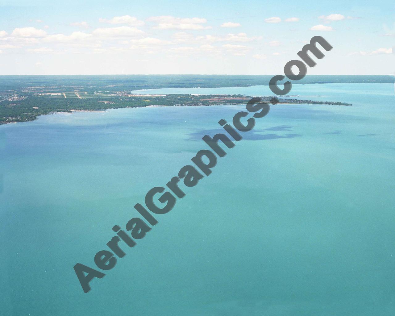 Aerial image of [5911] L'Anse Creuse Bay in Macomb, MI with No frame