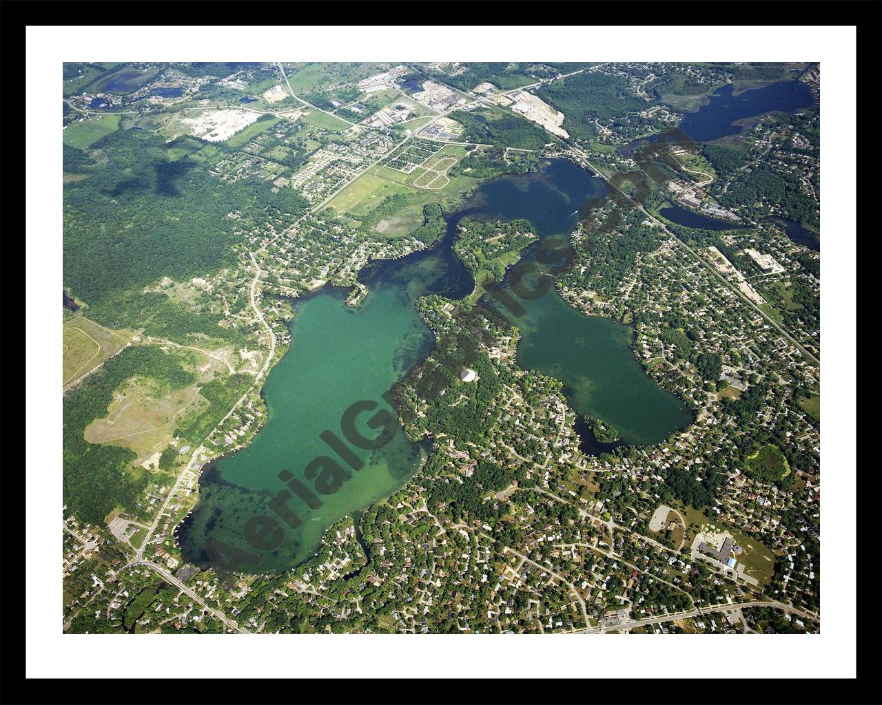 Aerial image of [5916] LOTUS LAKE/ MACEDAY LAKE in OAKLAND, MI with Black Metal frame