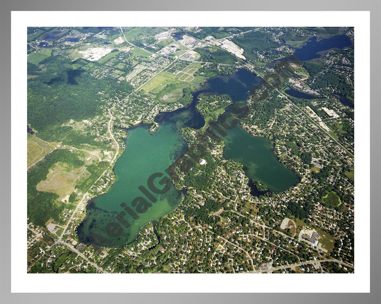 Aerial image of [5916] LOTUS LAKE/ MACEDAY LAKE in OAKLAND, MI with Silver Metal frame