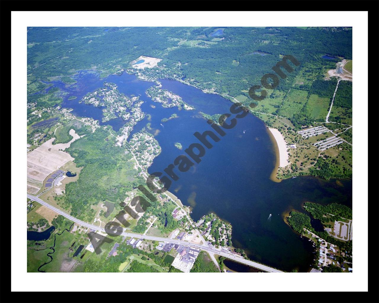 Aerial image of [5925] PONTIAC LAKE LOOKING NORTH in OAKLAND, MI with Black Metal frame