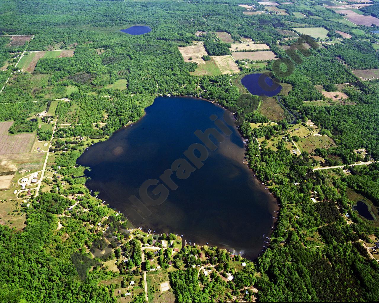 Aerial image of [600] Osterhout Lake in Allegan, MI with No frame