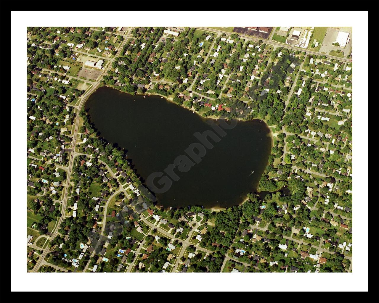 Aerial image of [959] Huntoon Lake in Oakland, MI with Black Metal frame