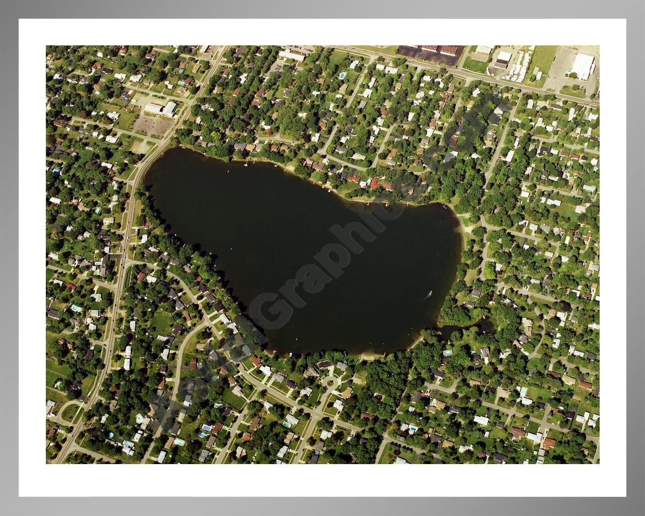 Aerial image of [959] Huntoon Lake in Oakland, MI with Silver Metal frame