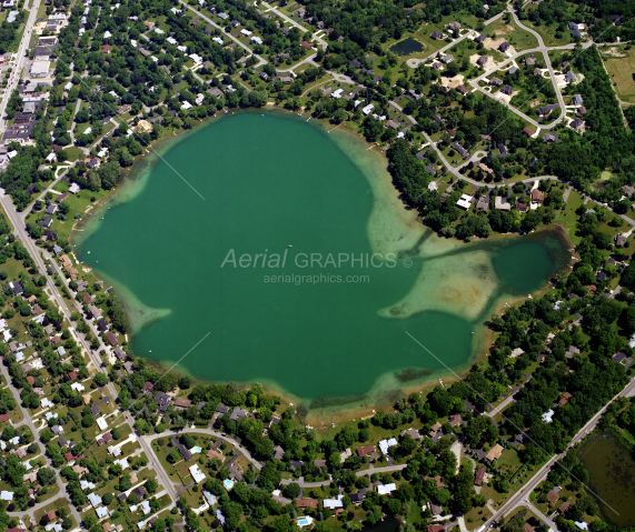 Hammond Lake in Oakland County, Michigan