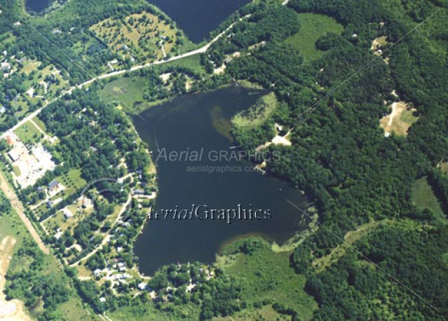 Tommys Lake in Oakland County, Michigan