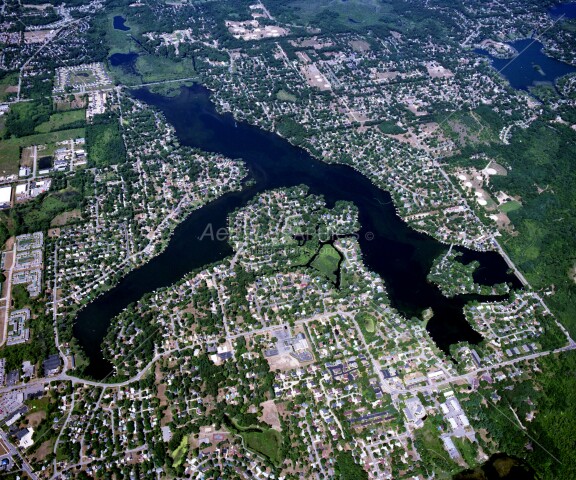 Wolverine Lake in Oakland County, Michigan