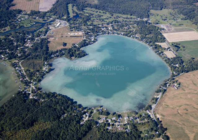 Round Lake in Jackson County, Michigan
