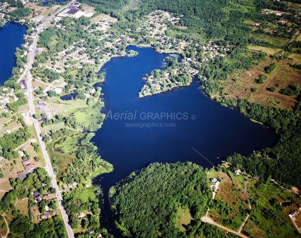 Lake Louise in Oakland County, Michigan